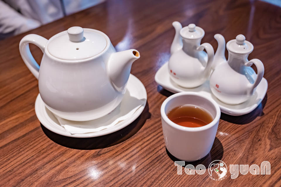 桃園中壢住宿〡南方莊園渡假飯店〡多功能戲水池加碼水療SPA, 南遊記FUN暑假闖關活動, 戶外大草坪暢玩多款遊具, 一起吧餐廳享用貴婦下午茶