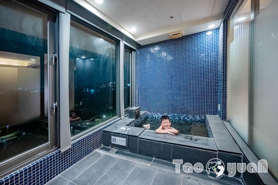 桃園中壢住宿〡南方莊園渡假飯店〡多功能戲水池加碼水療SPA, 南遊記FUN暑假闖關活動, 戶外大草坪暢玩多款遊具, 一起吧餐廳享用貴婦下午茶