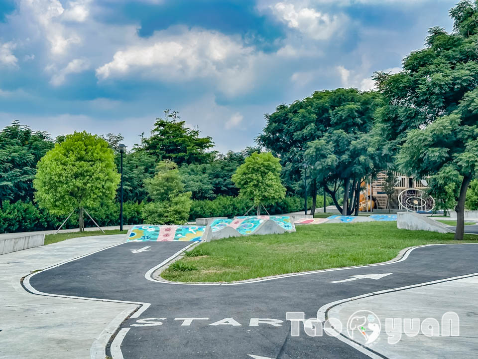 雲林虎尾景點〡虎尾632高地公園〡虎尾632親水公園, Q萌虎爺特色遊戲場, 如虎添翼叢林戲水區, 水陸雙享受親子公園