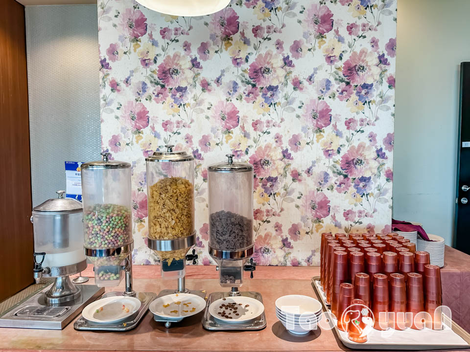桃園中壢住宿〡南方莊園渡假飯店〡多功能戲水池加碼水療SPA, 南遊記FUN暑假闖關活動, 戶外大草坪暢玩多款遊具, 一起吧餐廳享用貴婦下午茶