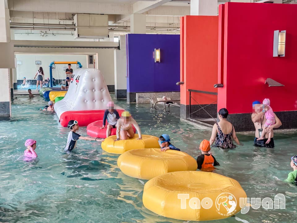 桃園中壢住宿〡南方莊園渡假飯店〡多功能戲水池加碼水療SPA, 南遊記FUN暑假闖關活動, 戶外大草坪暢玩多款遊具, 一起吧餐廳享用貴婦下午茶