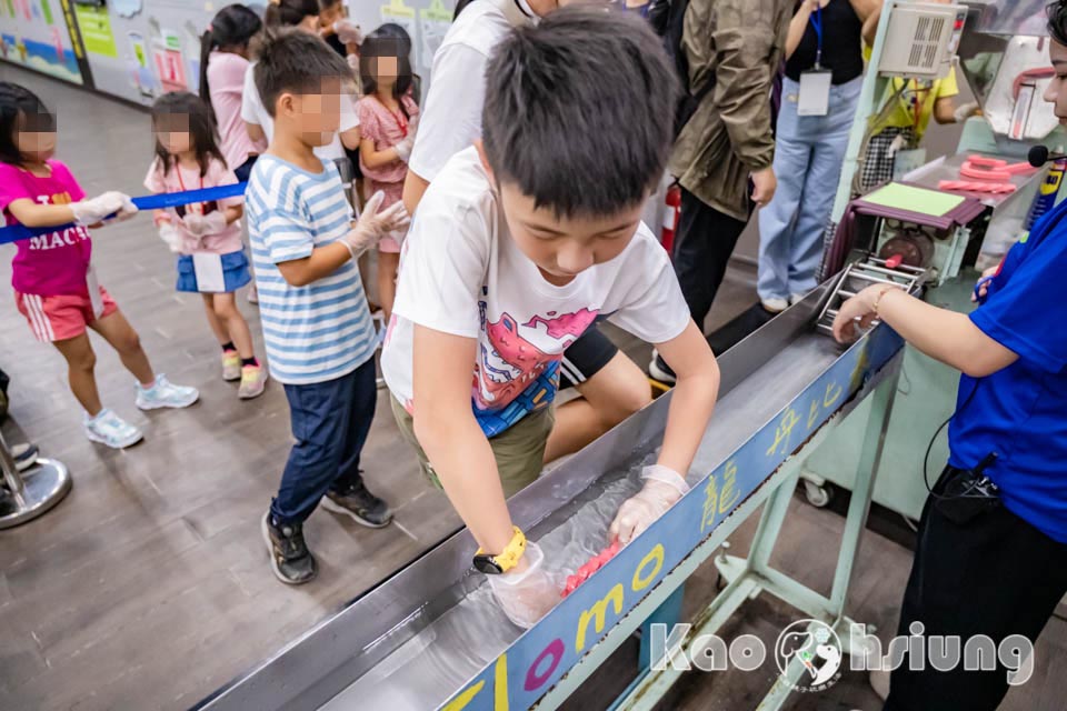 0811-3 高雄湖內景點〡富樂夢觀光工廠〡跟著TOTO蛙ChiChi象一起打擊PVC怪獸, 造型鉛筆盒王國, 環保無毒橡皮擦, 多款DIY體驗課程, 小巧精緻親子景點