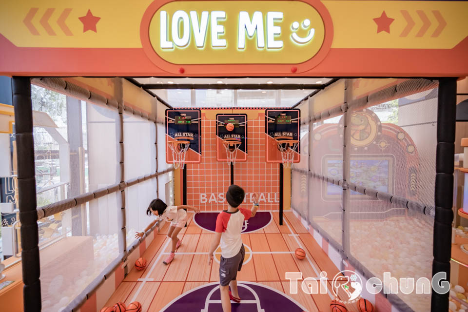 DSC_3117 台中市區景點〡樂米樂園台中北歐旗艦館, Love Me樂米樂園, 暢玩十大主題遊戲區, 皇家超市和貴婦廚房, 玩不膩的百萬球池, 600坪大空間無限時開心玩