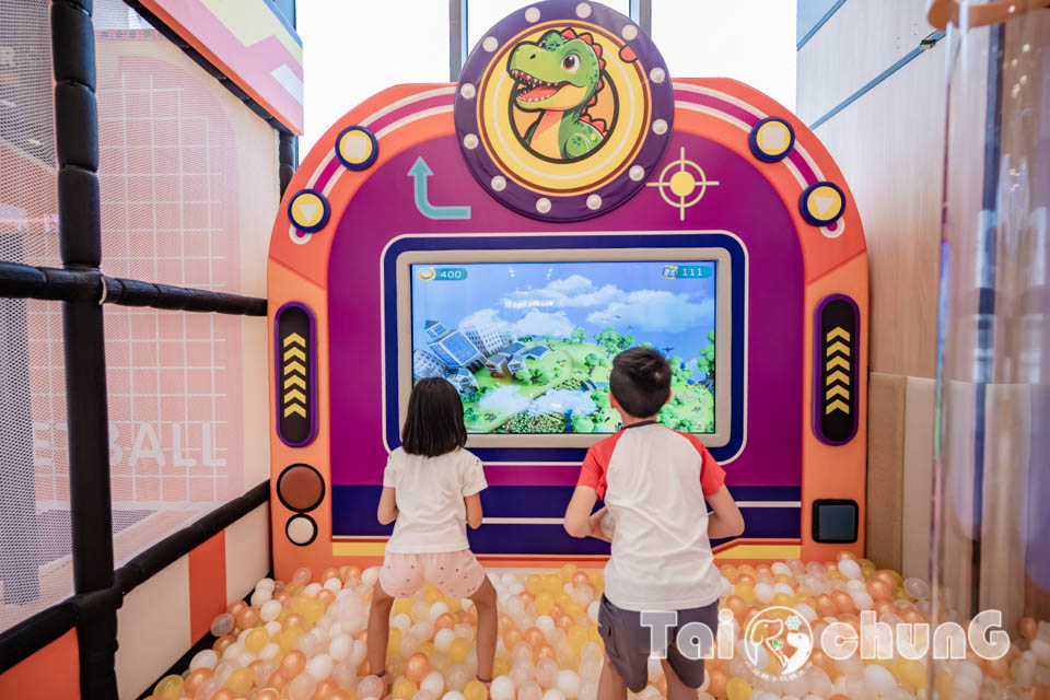 DSC_3123 台中市區景點〡樂米樂園台中北歐旗艦館, Love Me樂米樂園, 暢玩十大主題遊戲區, 皇家超市和貴婦廚房, 玩不膩的百萬球池, 600坪大空間無限時開心玩