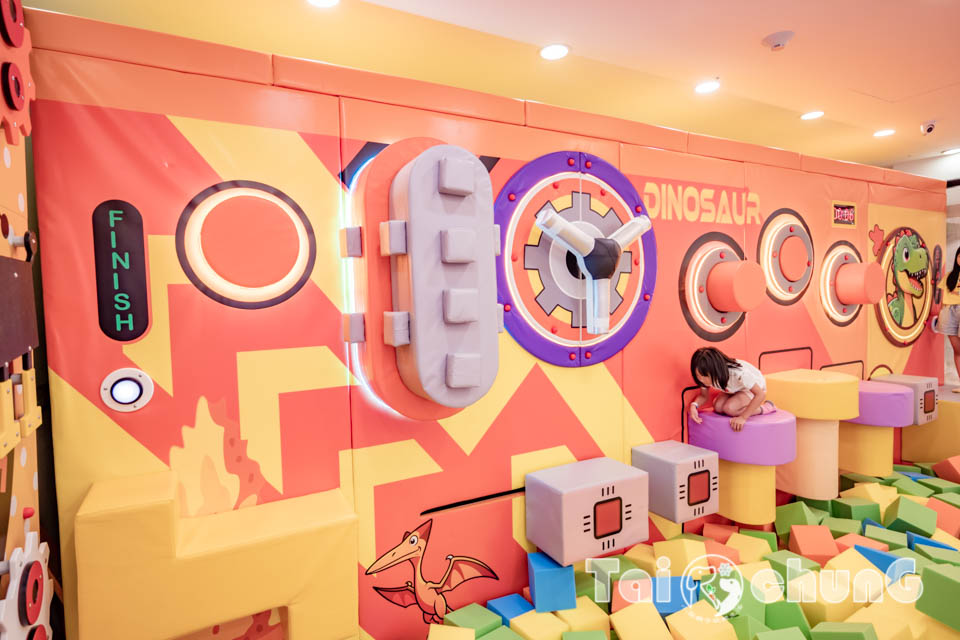 DSC_3371 台中市區景點〡樂米樂園台中北歐旗艦館, Love Me樂米樂園, 暢玩十大主題遊戲區, 皇家超市和貴婦廚房, 玩不膩的百萬球池, 600坪大空間無限時開心玩