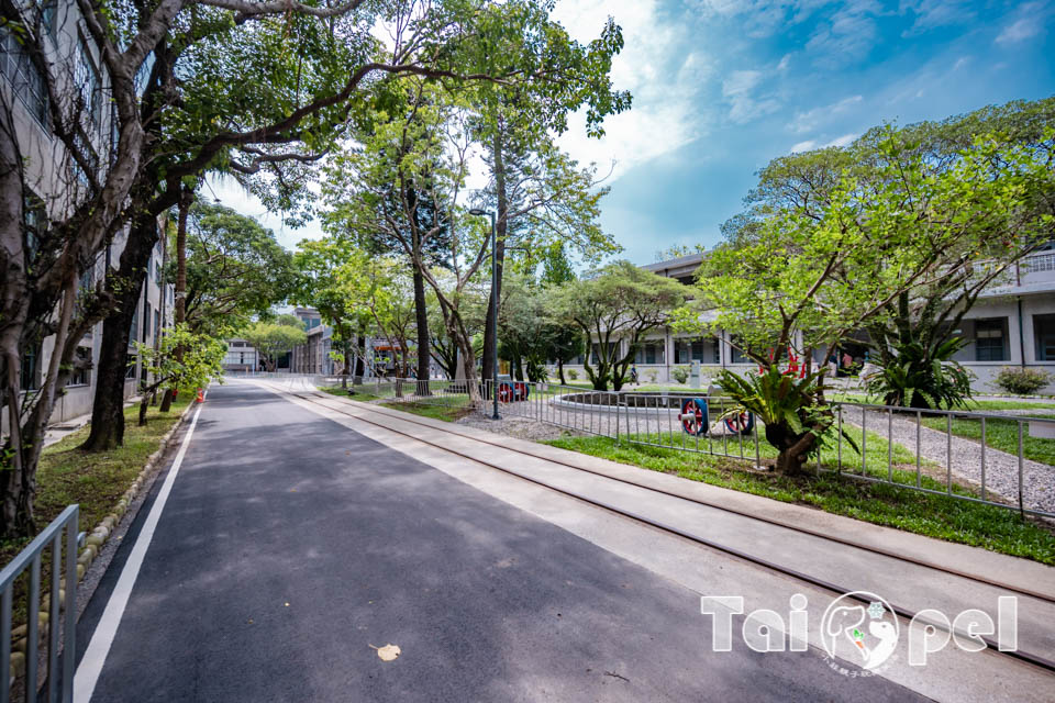 台北信義景點〡國家鐵道博物館〡永垂不朽的鐵道故事, 感受記憶的溫度, 鐵道明星追追追, 假日限定藍皮柴油列車乘車體驗