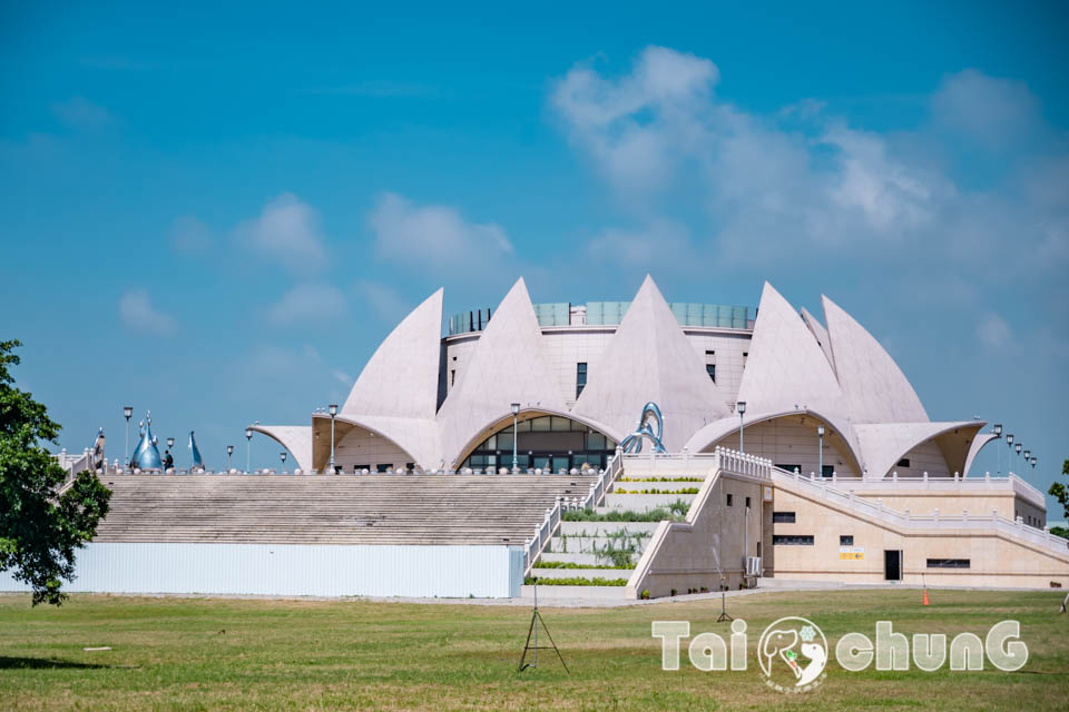 DSC_7220 台中大安景點〡大安濱海樂園〡大安海水浴場, 暑假熱門玩沙戲水天地, 海洋風特色造景, 近30種螃蟹遊走周邊海域, 漫步觀景平台享受無價的放鬆時刻
