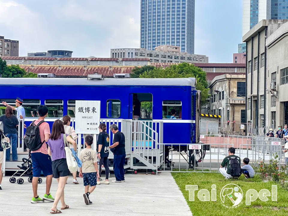 台北信義景點〡國家鐵道博物館〡永垂不朽的鐵道故事, 感受記憶的溫度, 鐵道明星追追追, 假日限定藍皮柴油列車乘車體驗