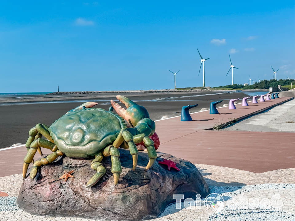 IMG_7557 台中大安景點〡大安濱海樂園〡大安海水浴場, 暑假熱門玩沙戲水天地, 海洋風特色造景, 近30種螃蟹遊走周邊海域, 漫步觀景平台享受無價的放鬆時刻