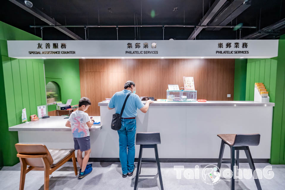 台中市區景點〡郵政博物館台中館〡免門票室內親子景點, 郵趣時光回憶重現, 六大展區各有千秋, 獨家集郵業務櫃台