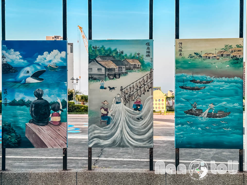 台中梧棲景點〡頂寮里文化廣場〡漁村意象藝術地景, 幸福平安門, 3D彩繪互動遊戲場, 台灣早期漁村諺語, 頂寮之歌傳唱