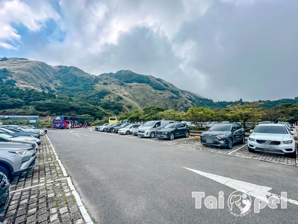 台北市區景點〡七星山步道〡台北第一高峰七星山主峰, 七星山小油坑步道, 北部賞秋芒好去處, 神秘秘境夢幻湖