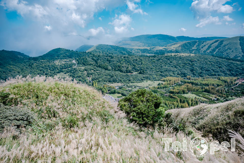 台北市區景點〡七星山步道〡台北第一高峰七星山主峰, 七星山小油坑步道, 北部賞秋芒好去處, 神秘秘境夢幻湖