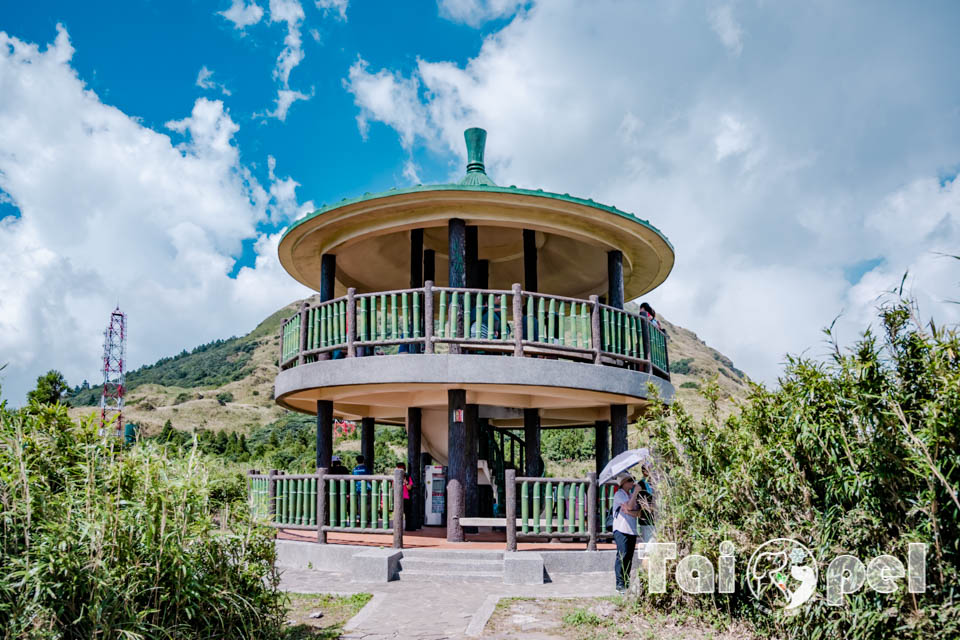 台北市區景點〡七星山步道〡台北第一高峰七星山主峰, 七星山小油坑步道, 北部賞秋芒好去處, 神秘秘境夢幻湖