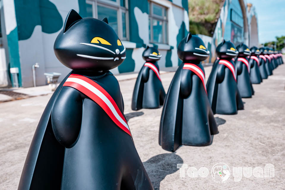 DSC_0036 桃園大園景點〡航空城博物館園區〡戀戀家園記住家的模樣, 帥氣十足的黑貓軍團守衛隊 ,免門票探索機庫與警戒室, 05機堡公園