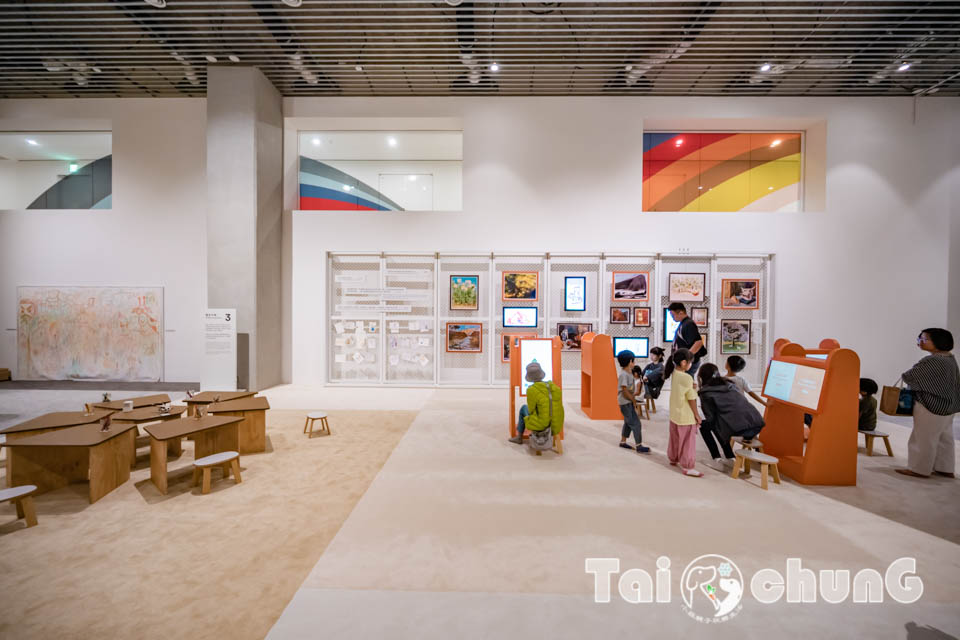 台中市區景點〡台中綠美圖〡雙館共構的璀璨火花, 中央公園裡的美術館, 美術館裡的圖書館, 順遊飛行美樂地遊戲場