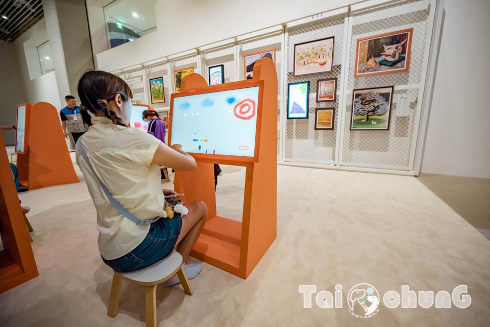 台中市區景點〡台中綠美圖〡雙館共構的璀璨火花, 中央公園裡的美術館, 美術館裡的圖書館, 順遊飛行美樂地遊戲場