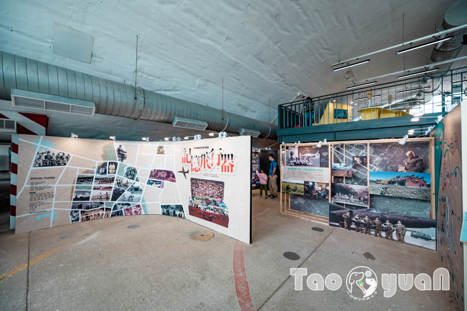 DSC_9891 桃園大園景點〡航空城博物館園區〡戀戀家園記住家的模樣, 帥氣十足的黑貓軍團守衛隊 ,免門票探索機庫與警戒室, 05機堡公園