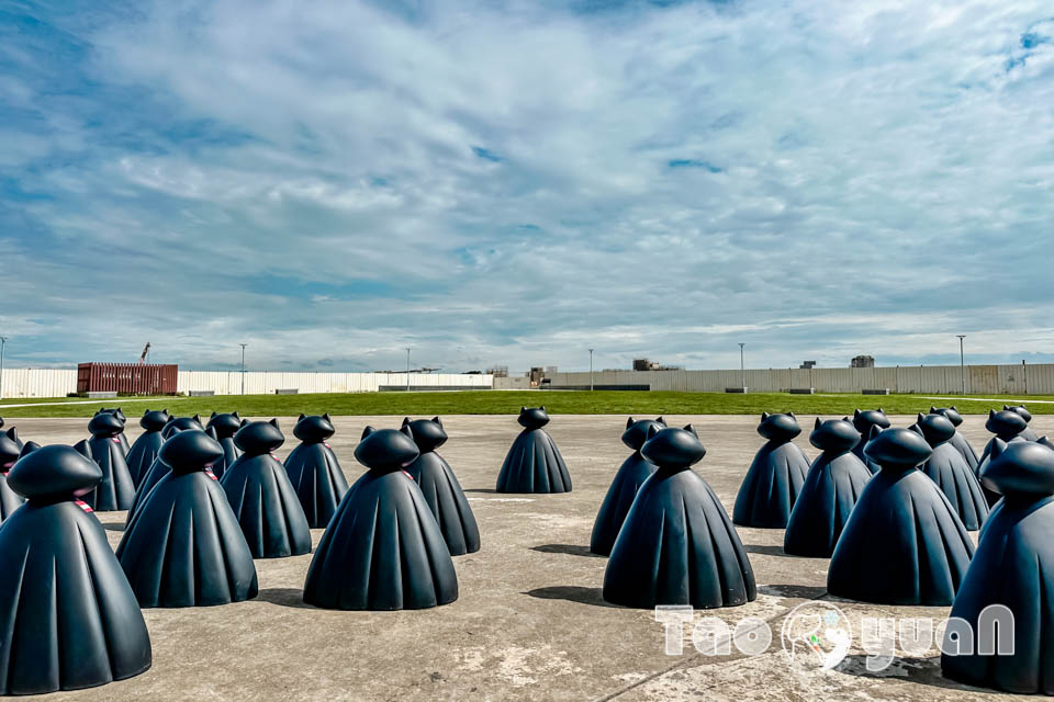 IMG_2378 桃園大園景點〡航空城博物館園區〡戀戀家園記住家的模樣, 帥氣十足的黑貓軍團守衛隊 ,免門票探索機庫與警戒室, 05機堡公園