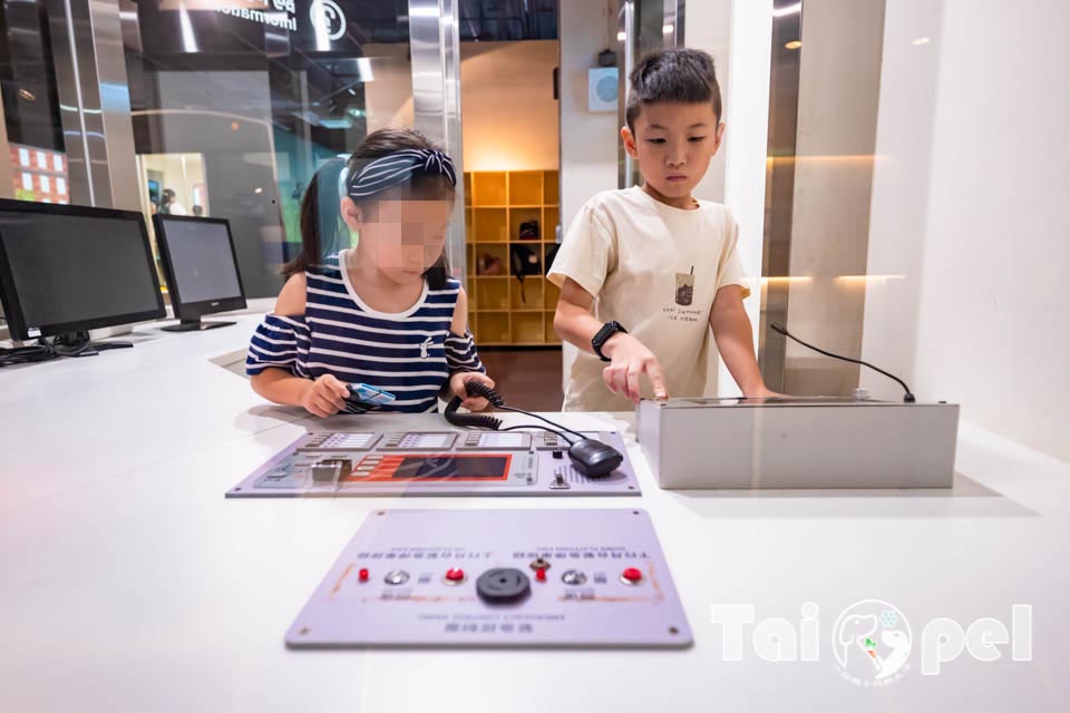 台北北投景點〡捷運北投會館逃生體驗營〡專人導覽模擬操作, 體驗站務、司機與控制員多重角色, 寓教於樂收穫多多, 免費親子體驗活動