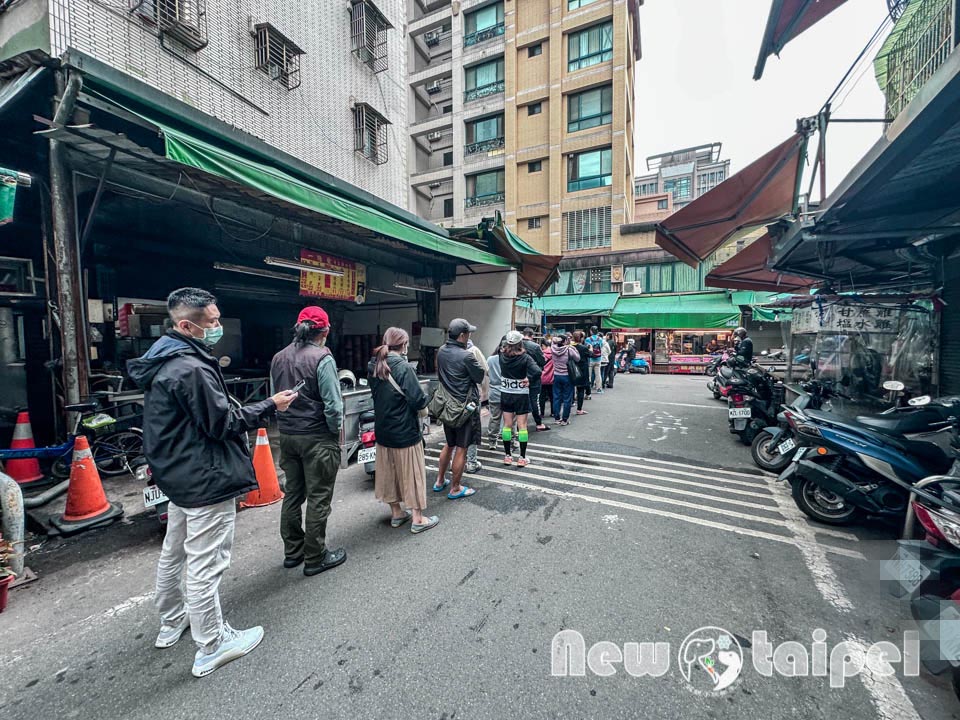新北蘆洲美食〡阿潘功夫油飯〡首屆新北油飯節金賞得主, 職人油飯躍上舞台, 巷弄間的庶民美食
