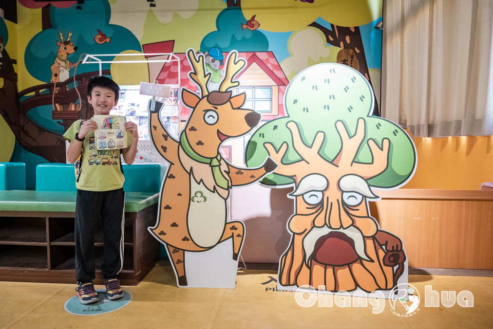 彰化鹿港景點〡卷木森活館〡全台唯一木皮板觀光工廠, 卷木森林探險趣, 循線闖關拿好禮, 多款好看又實用的創意小物, 特色親子景點