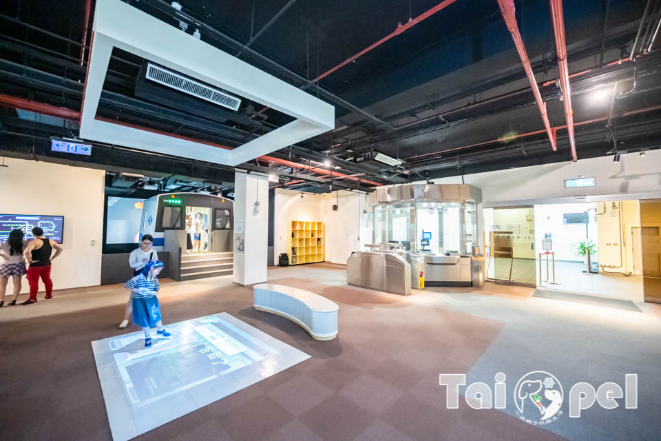 台北北投景點〡捷運北投會館逃生體驗營〡專人導覽模擬操作, 體驗站務、司機與控制員多重角色, 寓教於樂收穫多多, 免費親子體驗活動