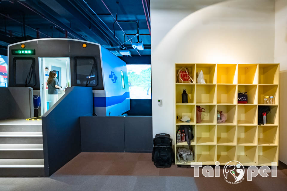 台北北投景點〡捷運北投會館逃生體驗營〡專人導覽模擬操作, 體驗站務、司機與控制員多重角色, 寓教於樂收穫多多, 免費親子體驗活動