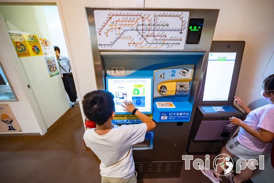 台北北投景點〡捷運北投會館逃生體驗營〡專人導覽模擬操作, 體驗站務、司機與控制員多重角色, 寓教於樂收穫多多, 免費親子體驗活動