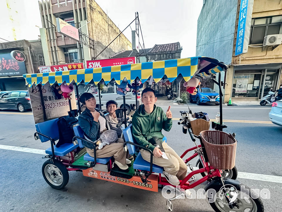 彰化鹿港景點〡鹿港龍山寺〡百年建築國定古蹟, 戲台上的八卦藻井, 匠人雕刻藝術展現, 搭導覽專車聽鹿港故事, 順遊鹿港老街吃美食賞古蹟