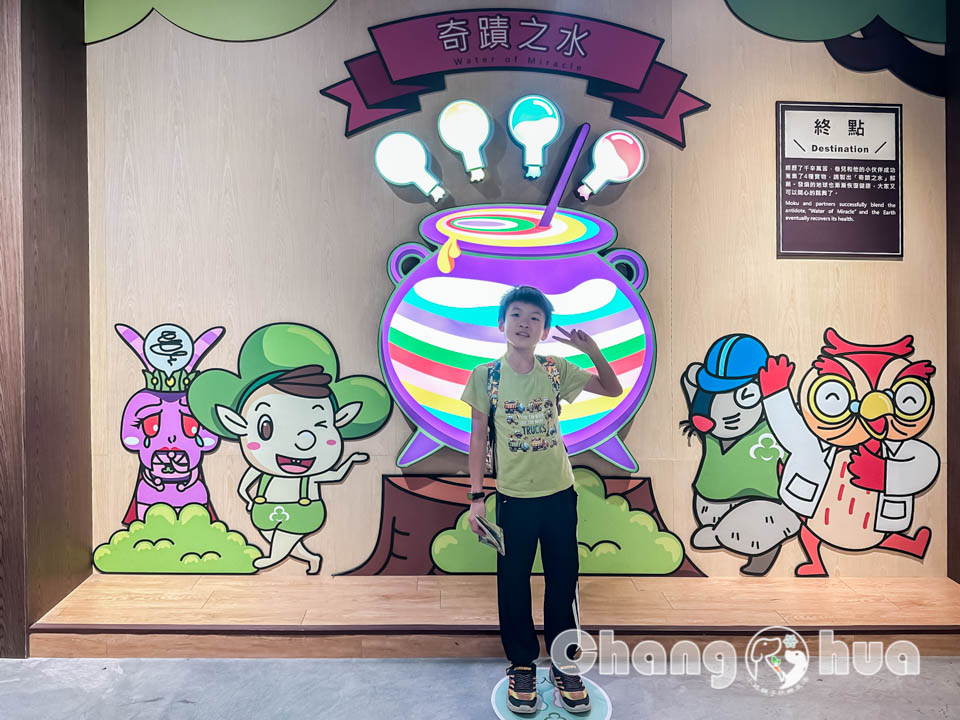 彰化鹿港景點〡卷木森活館〡全台唯一木皮板觀光工廠, 卷木森林探險趣, 循線闖關拿好禮, 多款好看又實用的創意小物, 特色親子景點