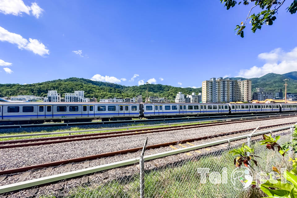 台北北投景點〡捷運北投會館逃生體驗營〡專人導覽模擬操作, 體驗站務、司機與控制員多重角色, 寓教於樂收穫多多, 免費親子體驗活動
