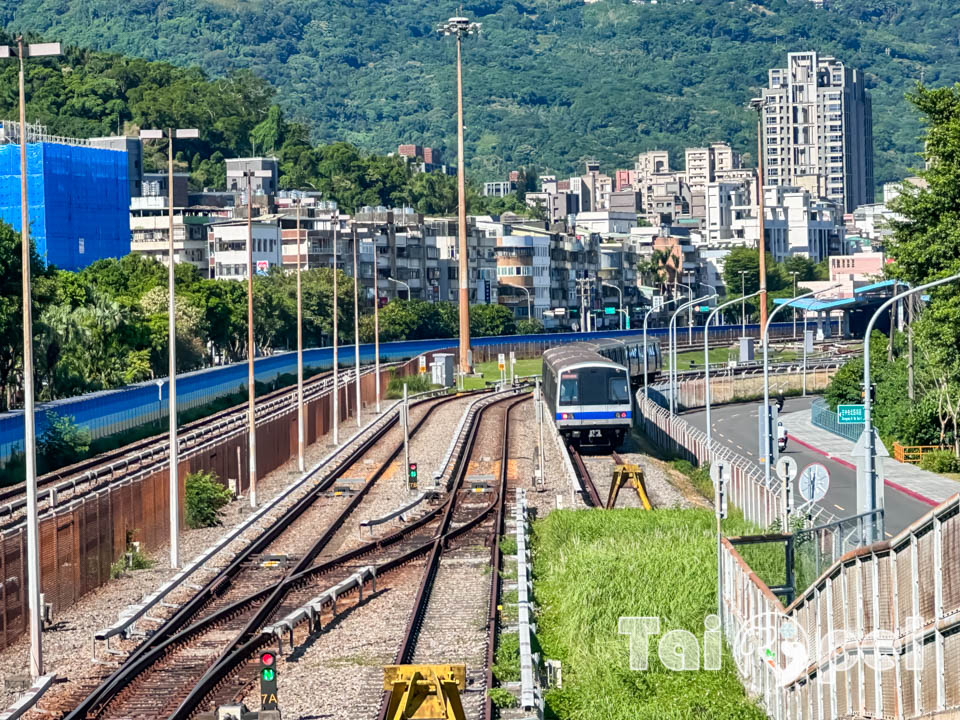 台北北投景點〡捷運北投會館逃生體驗營〡專人導覽模擬操作, 體驗站務、司機與控制員多重角色, 寓教於樂收穫多多, 免費親子體驗活動