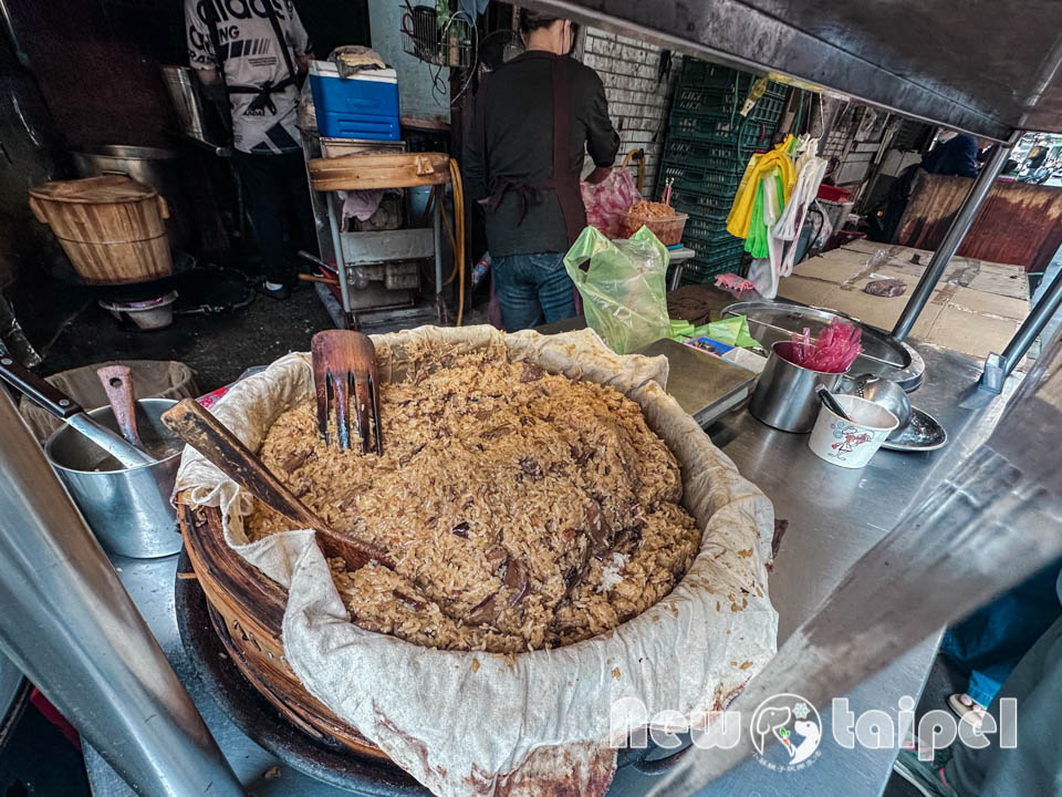 新北蘆洲美食〡阿潘功夫油飯〡首屆新北油飯節金賞得主, 職人油飯躍上舞台, 巷弄間的庶民美食
