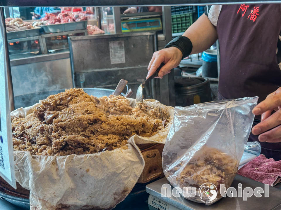新北蘆洲美食〡阿潘功夫油飯〡首屆新北油飯節金賞得主, 職人油飯躍上舞台, 巷弄間的庶民美食