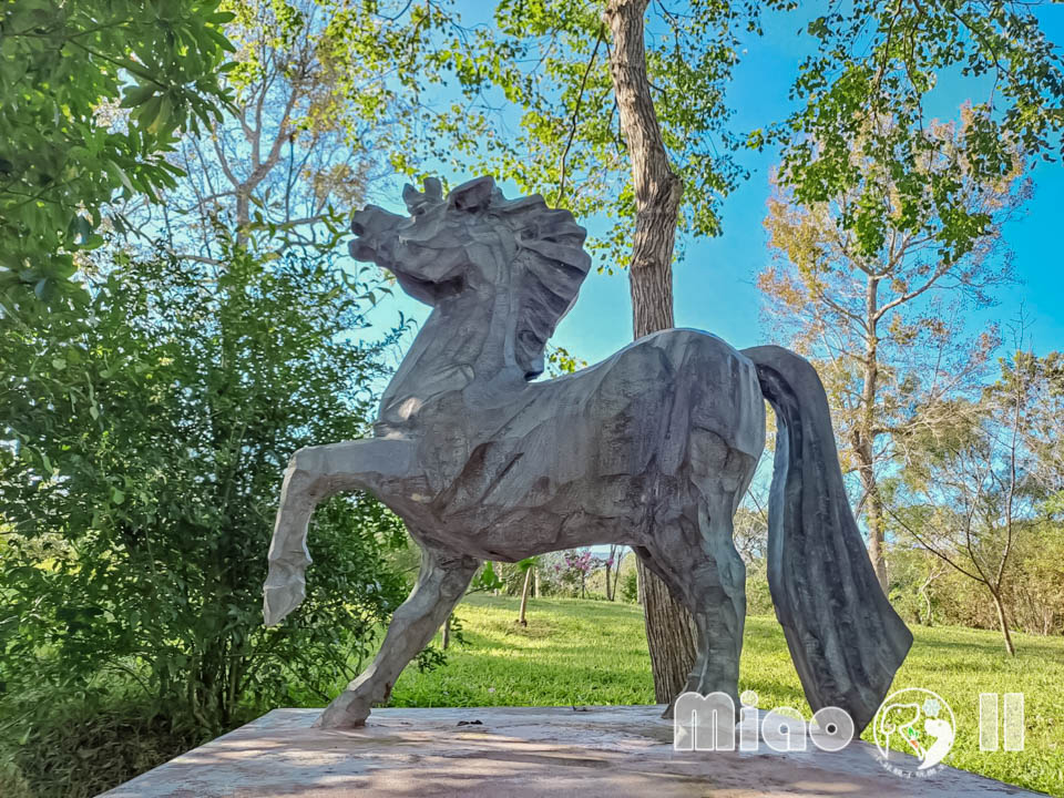 苗栗三義景點〡西湖渡假村〡浪漫的凡爾賽花園, 侏儸紀恐龍世界冒險, 十二生肖雕塑花園, 泡泡歡樂世界, 親子探索樂趣多