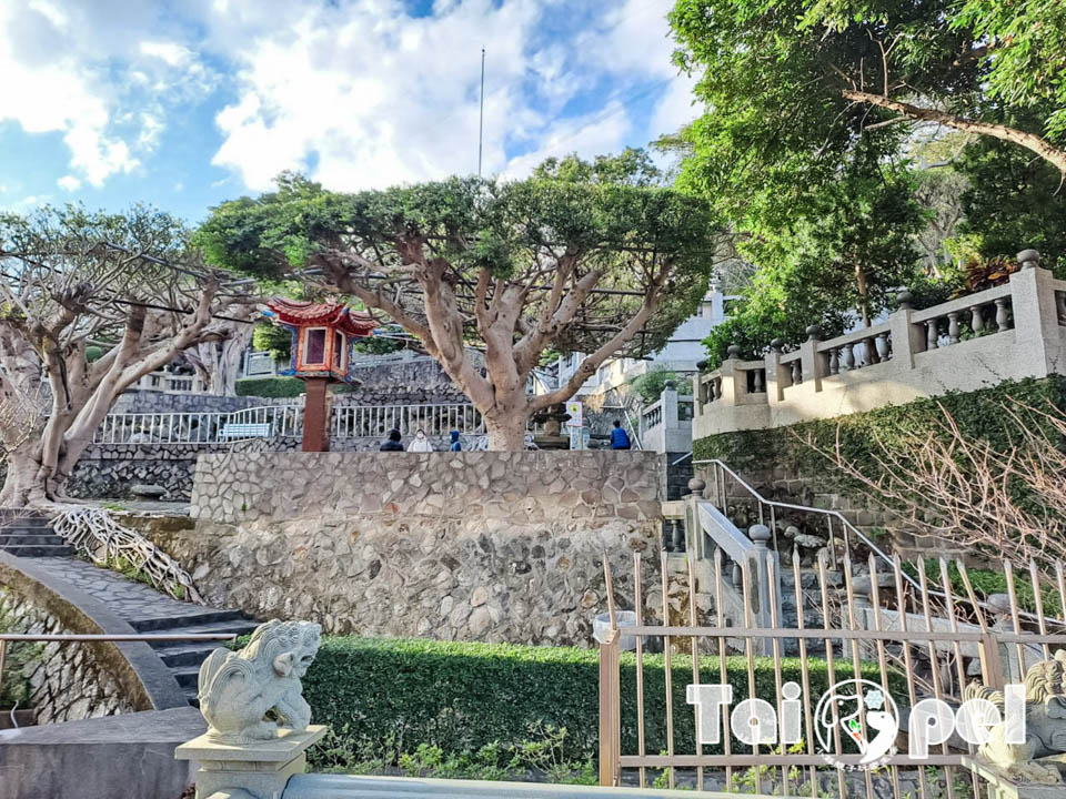 台北北投景點〡關渡宮〡北部知名百年廟宇, 300年以上信仰中心, 必訪財神洞古佛洞, 靈山公園賞夕陽, 順遊關渡碼頭