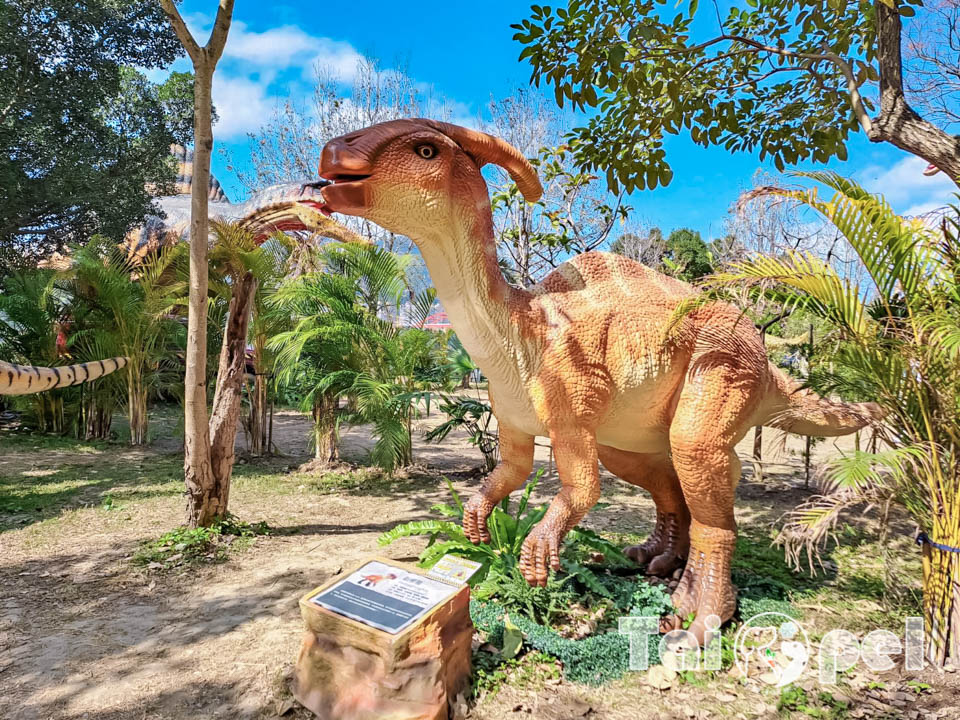 146099_0 台北北投景點〡關渡恐龍樂園〡關渡探險樂園之恐龍大復活, 2026不龍錯過的冒險, 70隻恐龍擬真上線,化身訓龍師帥一波, 體驗餵恐龍的震撼教育, 4項恐龍互動體驗