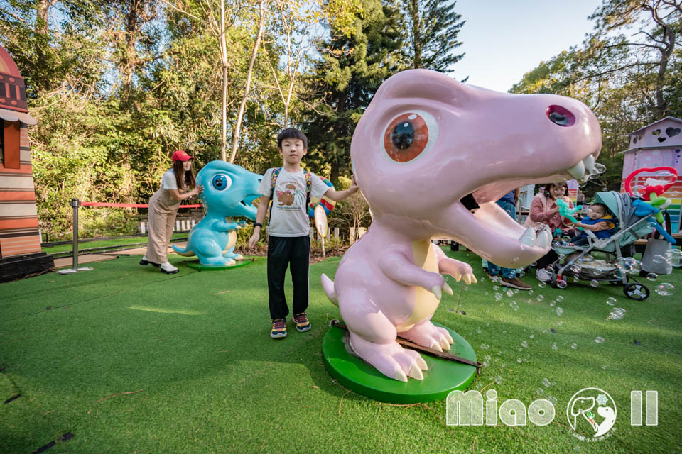 苗栗三義景點〡西湖渡假村〡浪漫的凡爾賽花園, 侏儸紀恐龍世界冒險, 十二生肖雕塑花園, 泡泡歡樂世界, 親子探索樂趣多