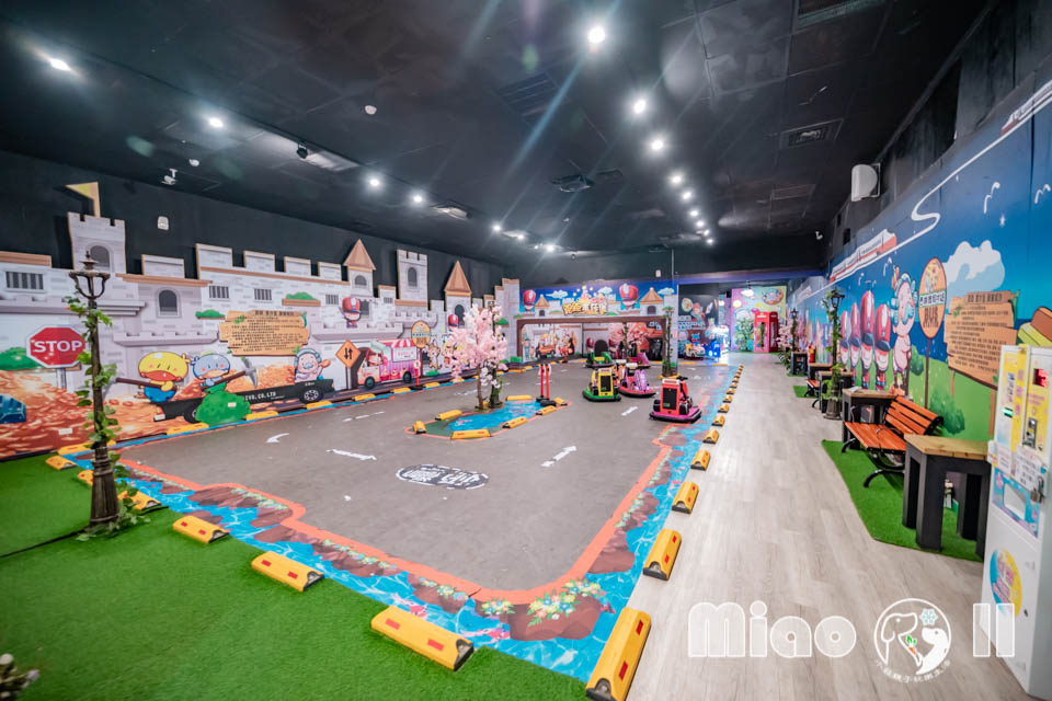 苗栗三義景點〡西湖渡假村〡浪漫的凡爾賽花園, 侏儸紀恐龍世界冒險, 十二生肖雕塑花園, 泡泡歡樂世界, 親子探索樂趣多