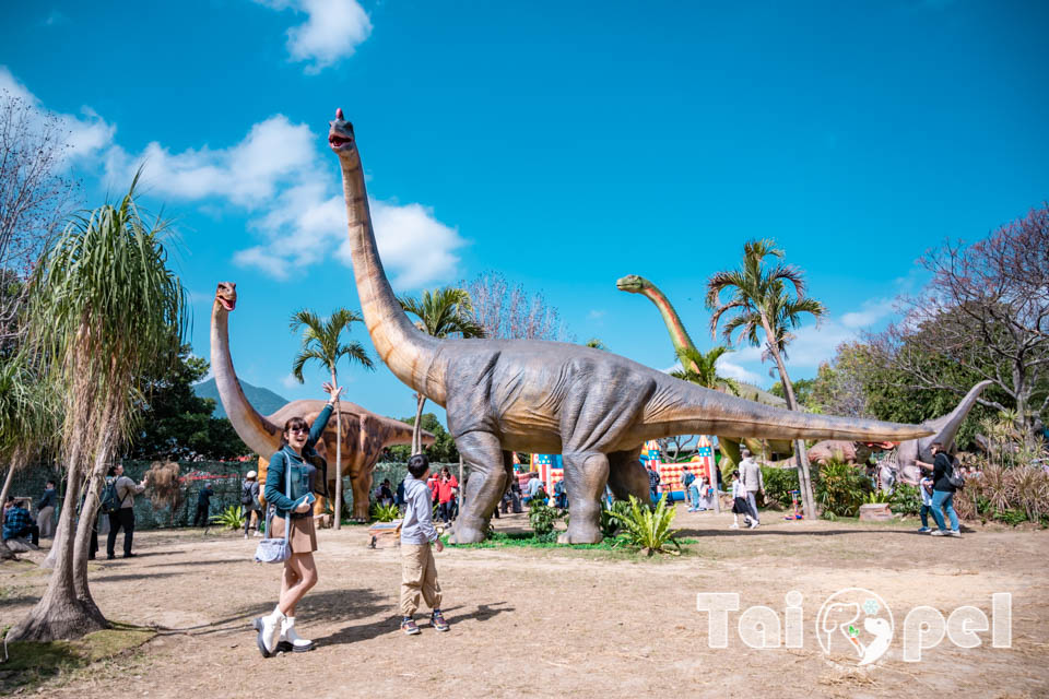 DSC_5481 台北北投景點〡關渡恐龍樂園〡關渡探險樂園之恐龍大復活, 2026不龍錯過的冒險, 70隻恐龍擬真上線,化身訓龍師帥一波, 體驗餵恐龍的震撼教育, 4項恐龍互動體驗
