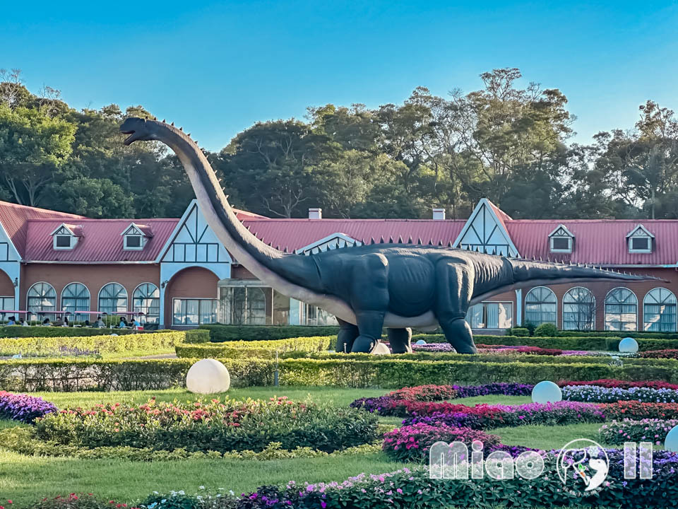 苗栗三義景點〡西湖渡假村〡浪漫的凡爾賽花園, 侏儸紀恐龍世界冒險, 十二生肖雕塑花園, 泡泡歡樂世界, 親子探索樂趣多