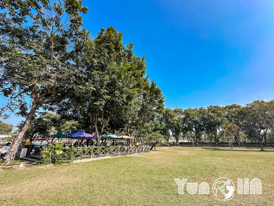 IMG_8898 雲林古坑景點〡蜜蜂故事館〡玻璃蜂箱蜜蜂無所遁形, 不用全裝即可近距離觀察, 蜂巢霜淇淋甜蜜好滋味, 免門票親子順遊景點, 古坑綠色隧道旁