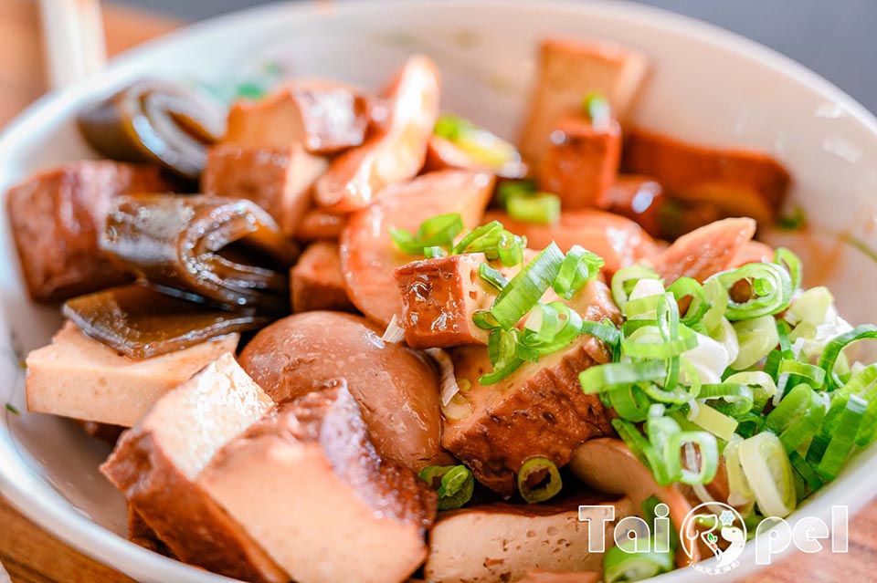 台北北投景點〡關渡宮〡北部知名百年廟宇, 300年以上信仰中心, 必訪財神洞古佛洞, 靈山公園賞夕陽, 順遊關渡碼頭