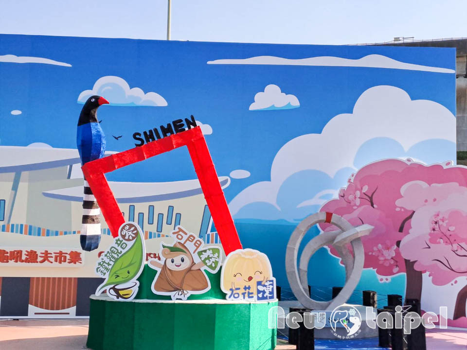 146443_0-2 新北三重景點〡2026新北燈會〡勁馬奔騰 新北Hi Light, 16大主題燈區馬力全開, 萬馬奔騰馬上開運, 線條小狗可愛爆擊, 12項互動體驗親子同樂, 近170攤美食市集異國市集