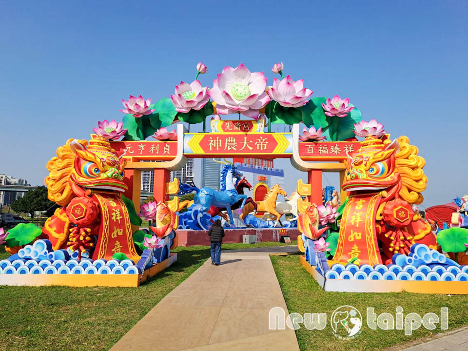 146448_0-2 新北三重景點〡2026新北燈會〡勁馬奔騰 新北Hi Light, 16大主題燈區馬力全開, 萬馬奔騰馬上開運, 線條小狗可愛爆擊, 12項互動體驗親子同樂, 近170攤美食市集異國市集