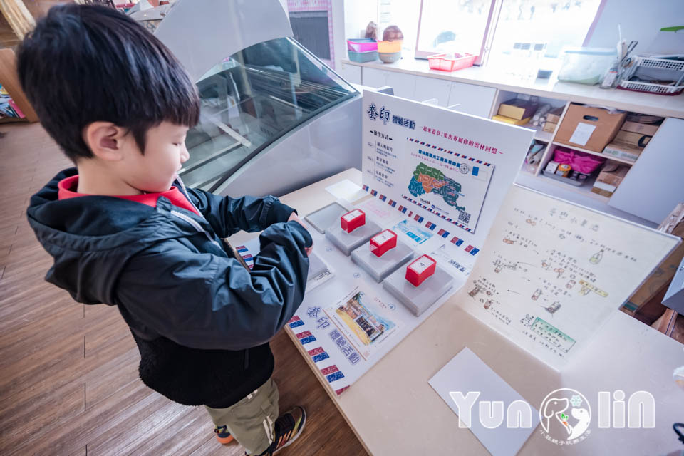 雲林古坑景點〡福祿壽觀光酒場〡品香走讀酒博物館, 欣賞奇裝異服造型酒瓶, 福祿壽酒吧免費試飲, 酒後不開車安全有保障