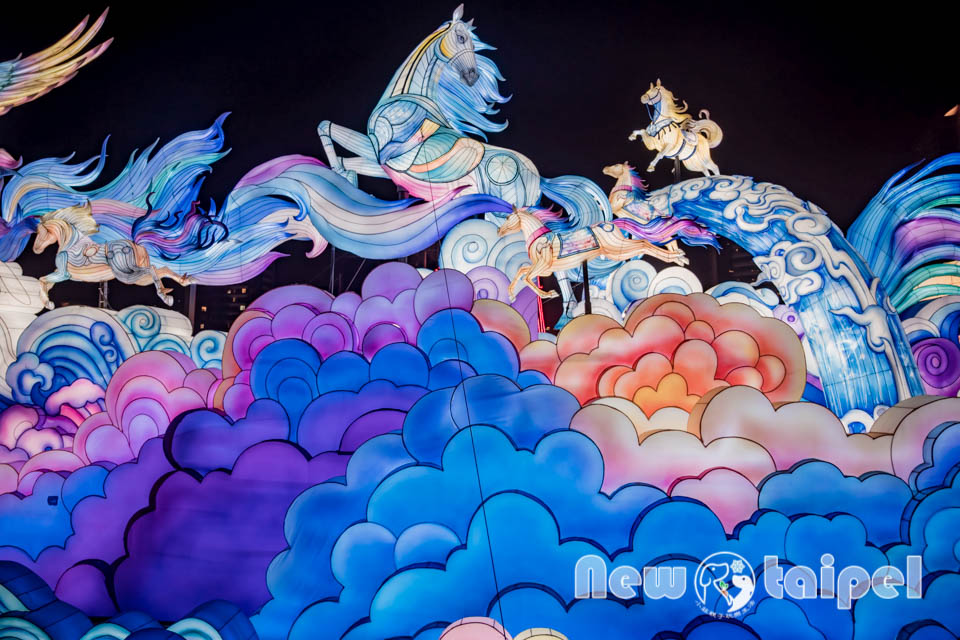 DSC_5912 新北三重景點〡2026新北燈會〡勁馬奔騰 新北Hi Light, 16大主題燈區馬力全開, 萬馬奔騰馬上開運, 線條小狗可愛爆擊, 12項互動體驗親子同樂, 近170攤美食市集異國市集